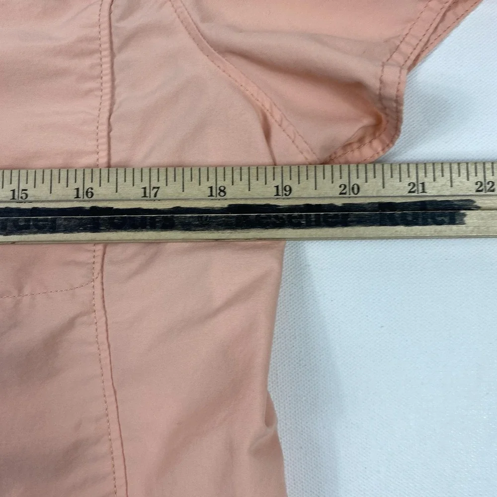 LL‎ Bean Shirt Womens Medium Peach Short Sleeve Button Front Nylon Blend Outdoor